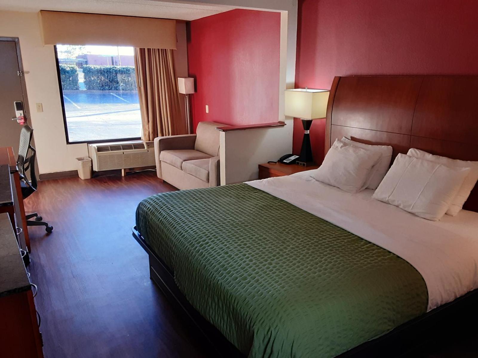 Econo Lodge Inn & Suites - Griffin Main image 2